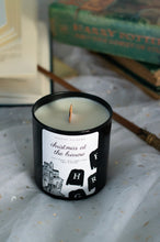 Load image into Gallery viewer, Christmas At The Burrow Candle
