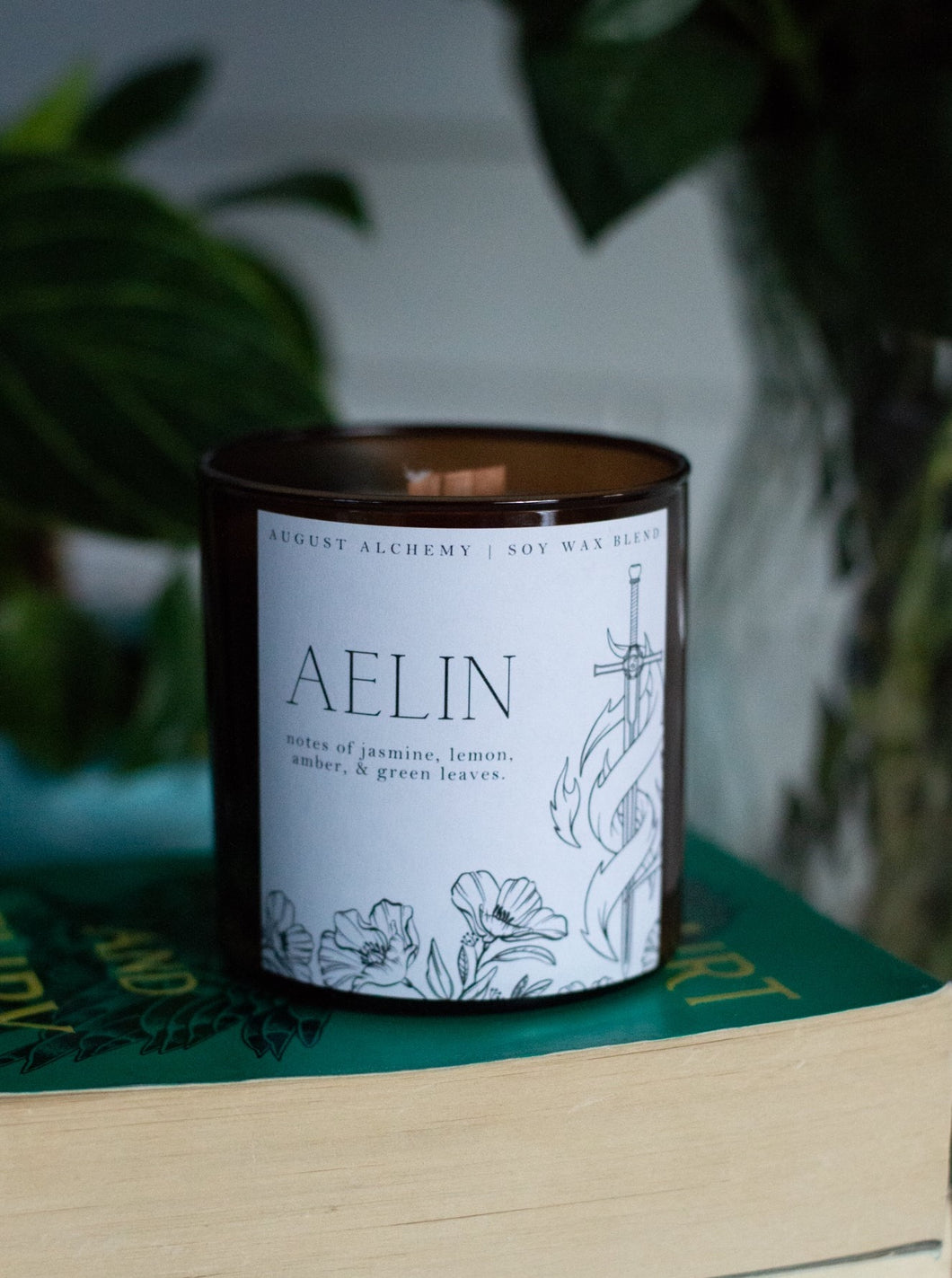 Aelin Candle