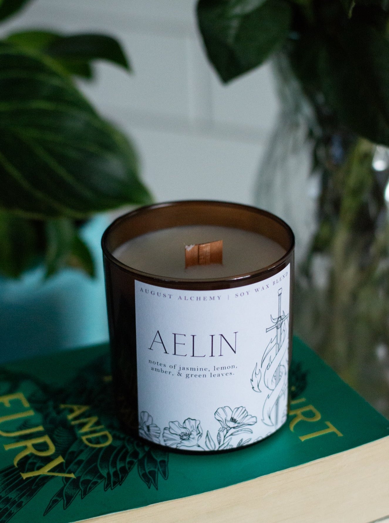 Aelin Candle